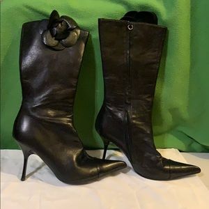 Black leather Italian boots